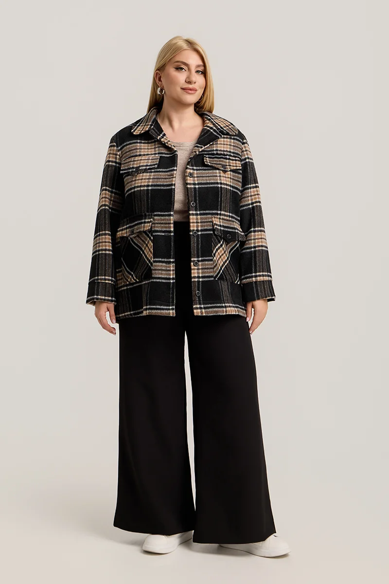 Plus Size Jacket Καρό με Τσέπες σε Μαύρο & Μπεζ 