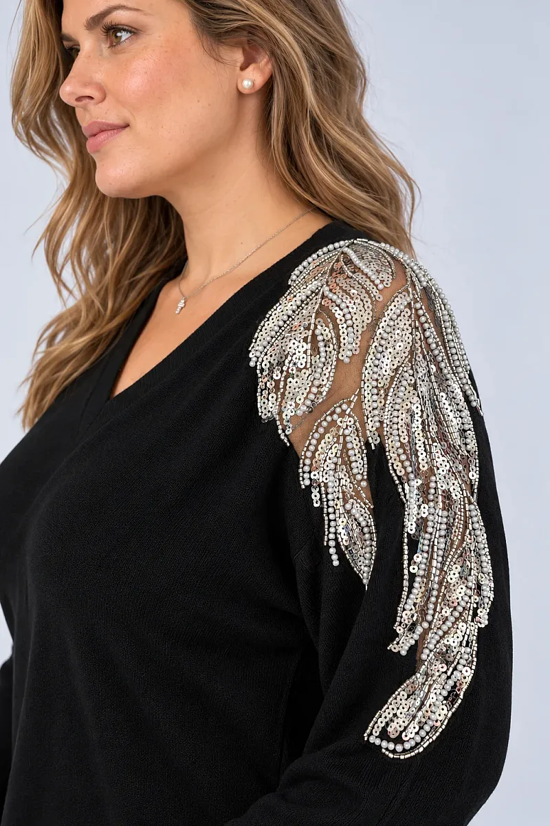 Plus Size  Μαύρη Πλεκτή Μπλούζα με Κέντημα στους Ώμους