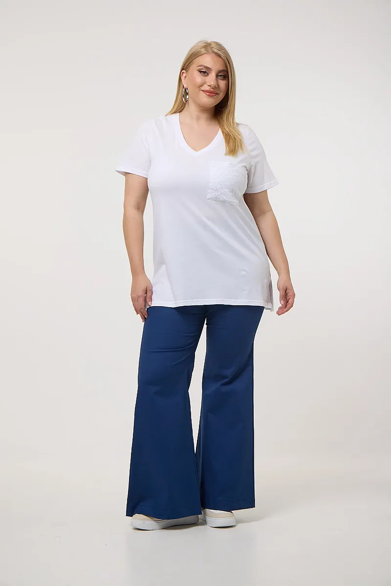 Λευκό T-Shirt Με Κεντημένη Τσέπη