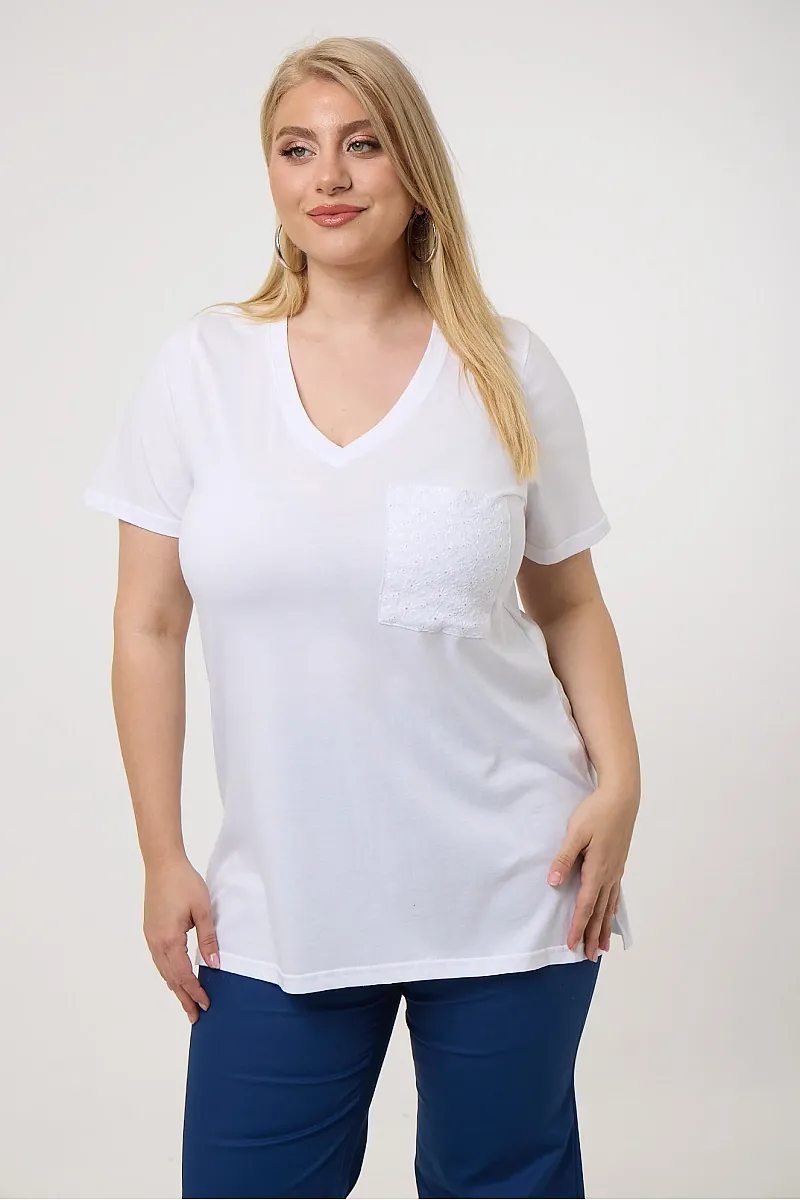 Λευκό T-Shirt Με Κεντημένη Τσέπη