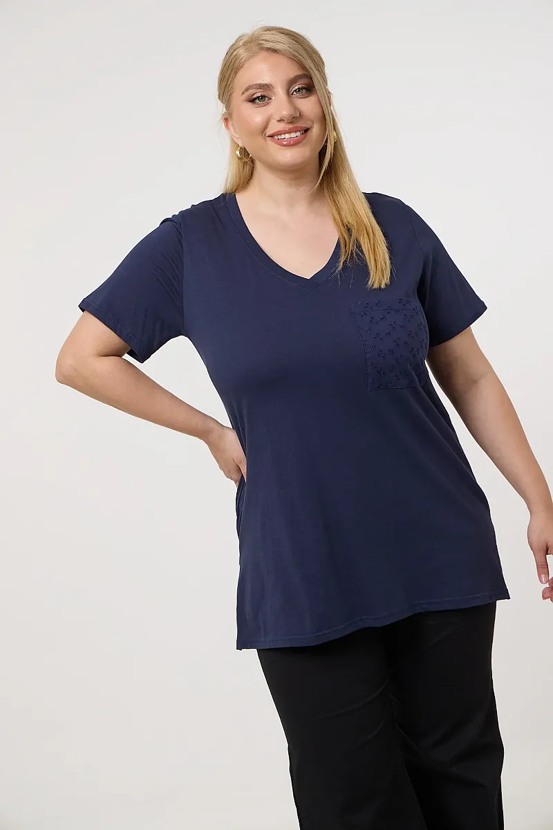 Navy T-Shirt Με Κεντημένη Τσέπη