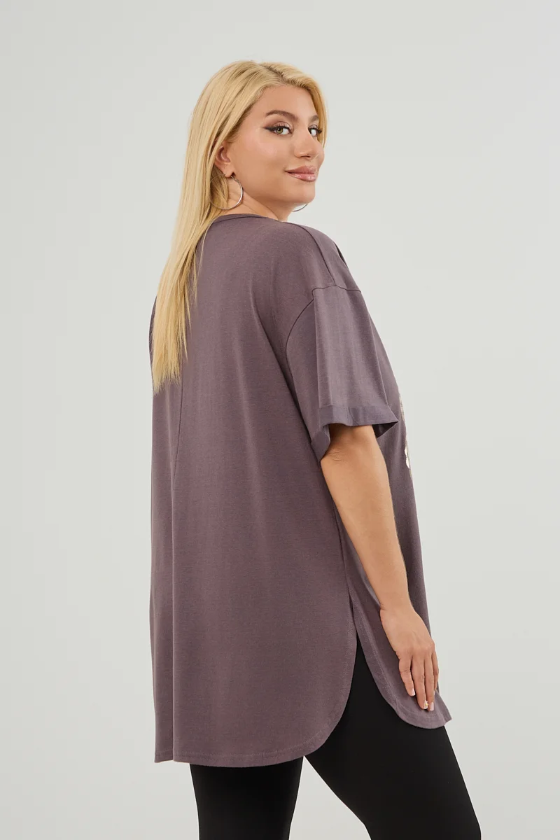 Μοντέρνο Plus Size T-Shirt Πούρο 