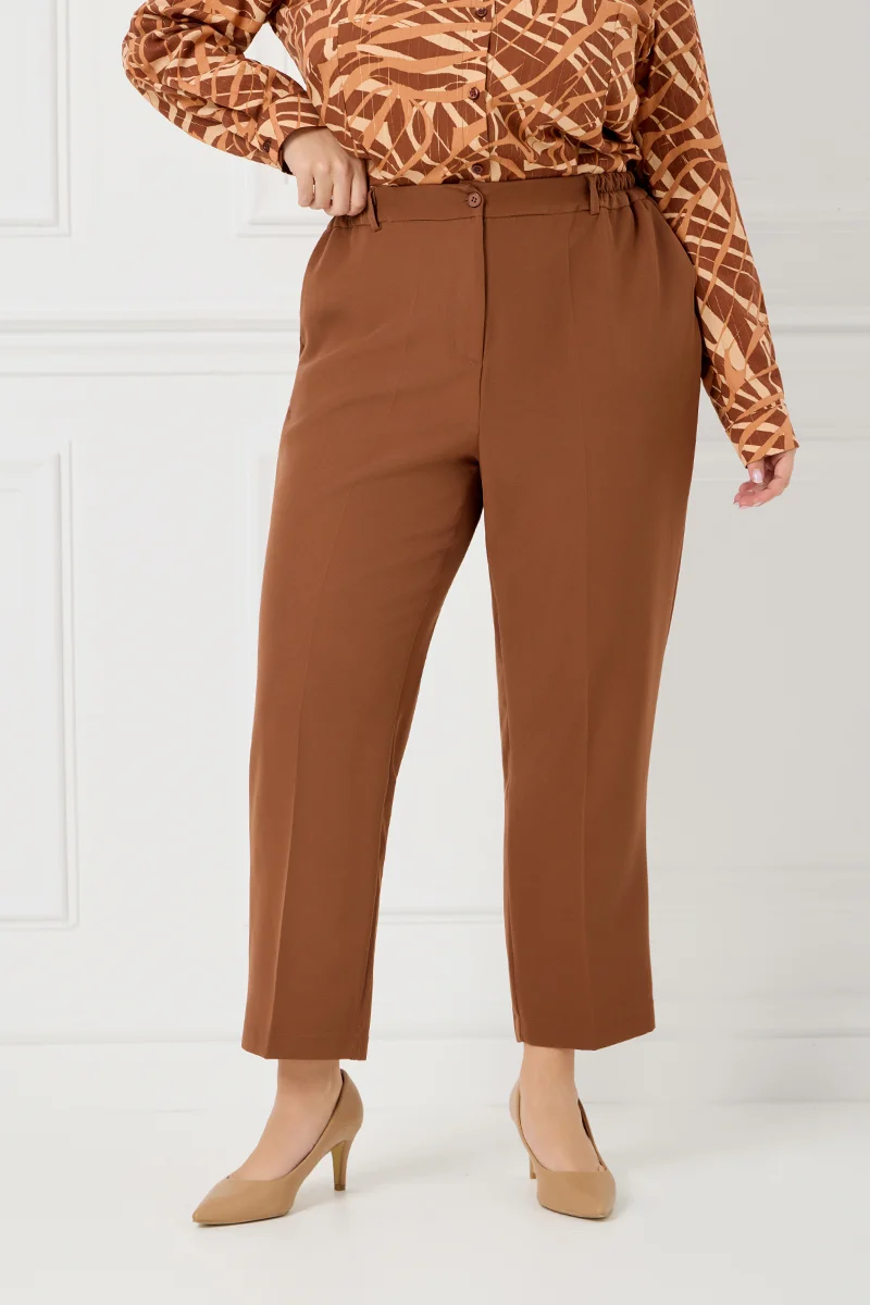 Κομψό Plus Size Παντελόνι Σοκολατί 